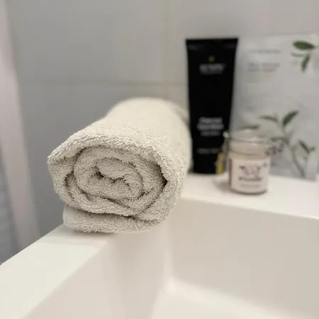 Little Parisian Hideaway For Two - Smart Base * 巴黎